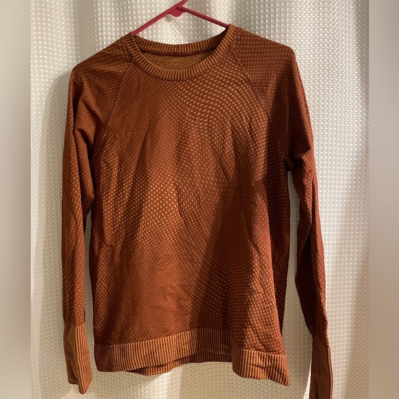 Lulu lemon activewear shirt - Picture 1 of 5